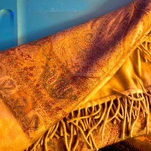 100 percent cashmere shawl